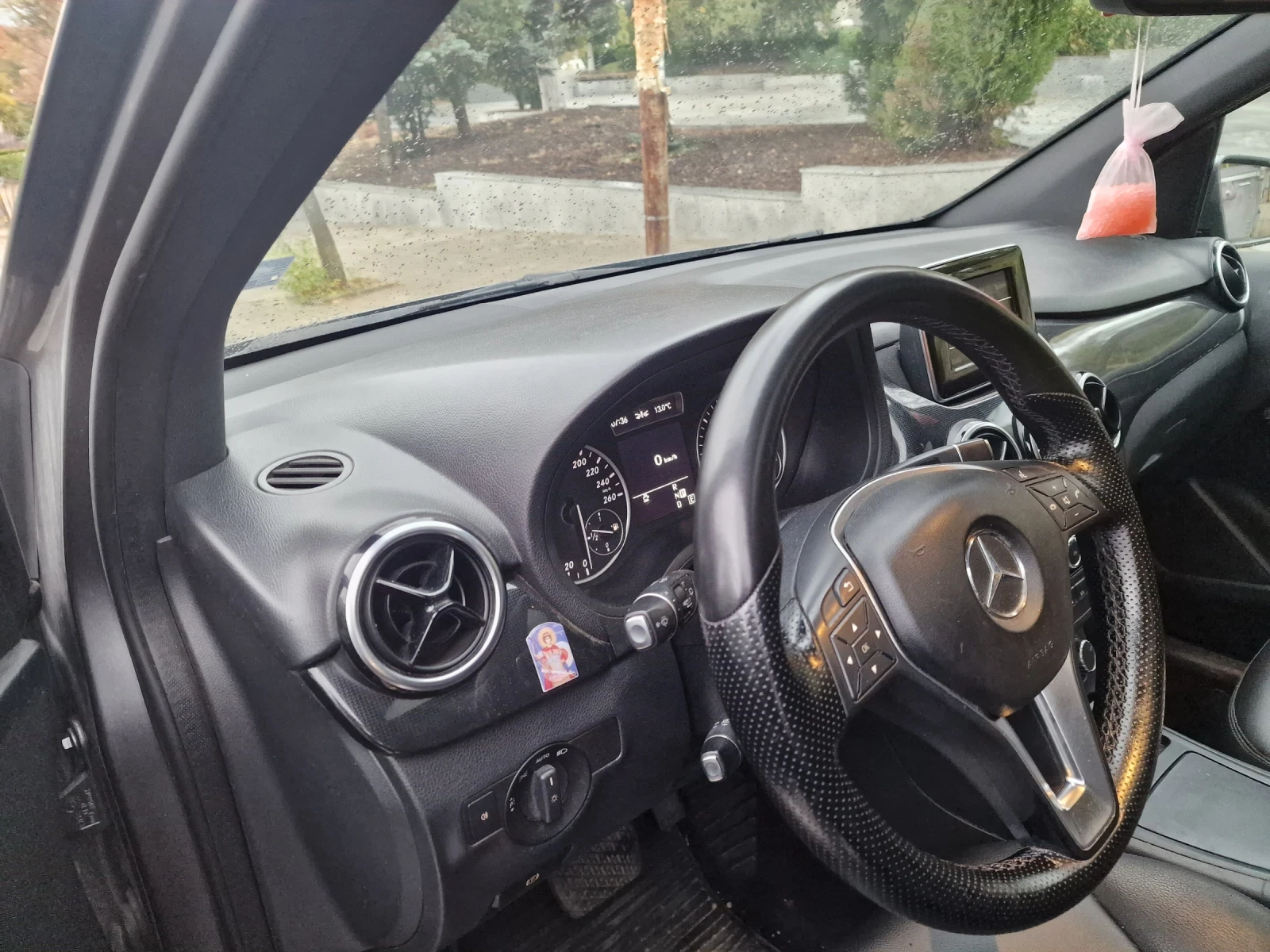 Mercedes-Benz B 180, снимка 5 - Автомобили и джипове - 56732697