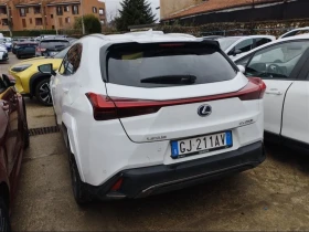 Обява за продажба на Lexus UX 250h Бял ~45 500 лв. - изображение 2