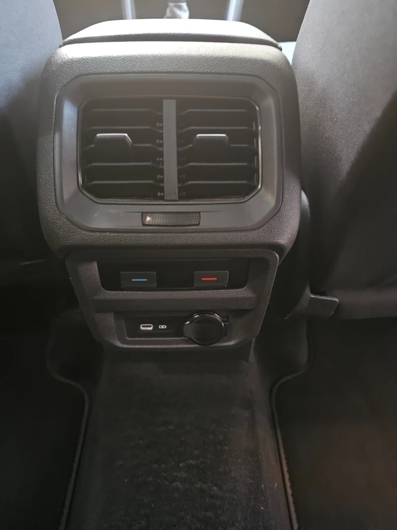 VW Tiguan Allspace  Elegance 4Motion 2.0TDI 200PS Панорама DCC, снимка 6 - Автомобили и джипове - 52122182