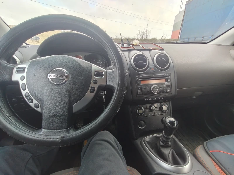 Nissan Qashqai, снимка 7 - Автомобили и джипове - 52666203