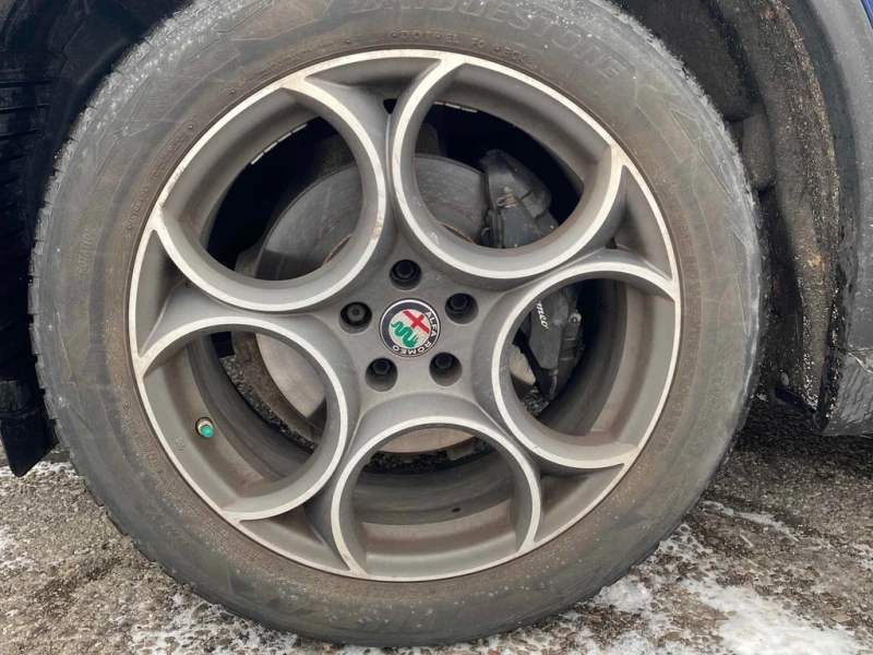 Alfa Romeo Stelvio Sport  CARFAX, снимка 7 - Автомобили и джипове - 53403079