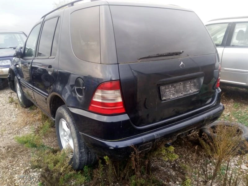 Mercedes-Benz ML 270 2.7 d, снимка 3 - Автомобили и джипове - 27148039