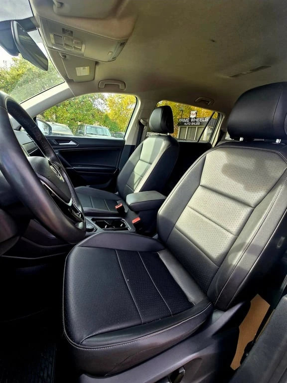 VW Tiguan * 4MOTION * CARFAX * БЕЗ ПЪРВОНАЧАЛНА ВНОСКА, снимка 16 - Автомобили и джипове - 52807832