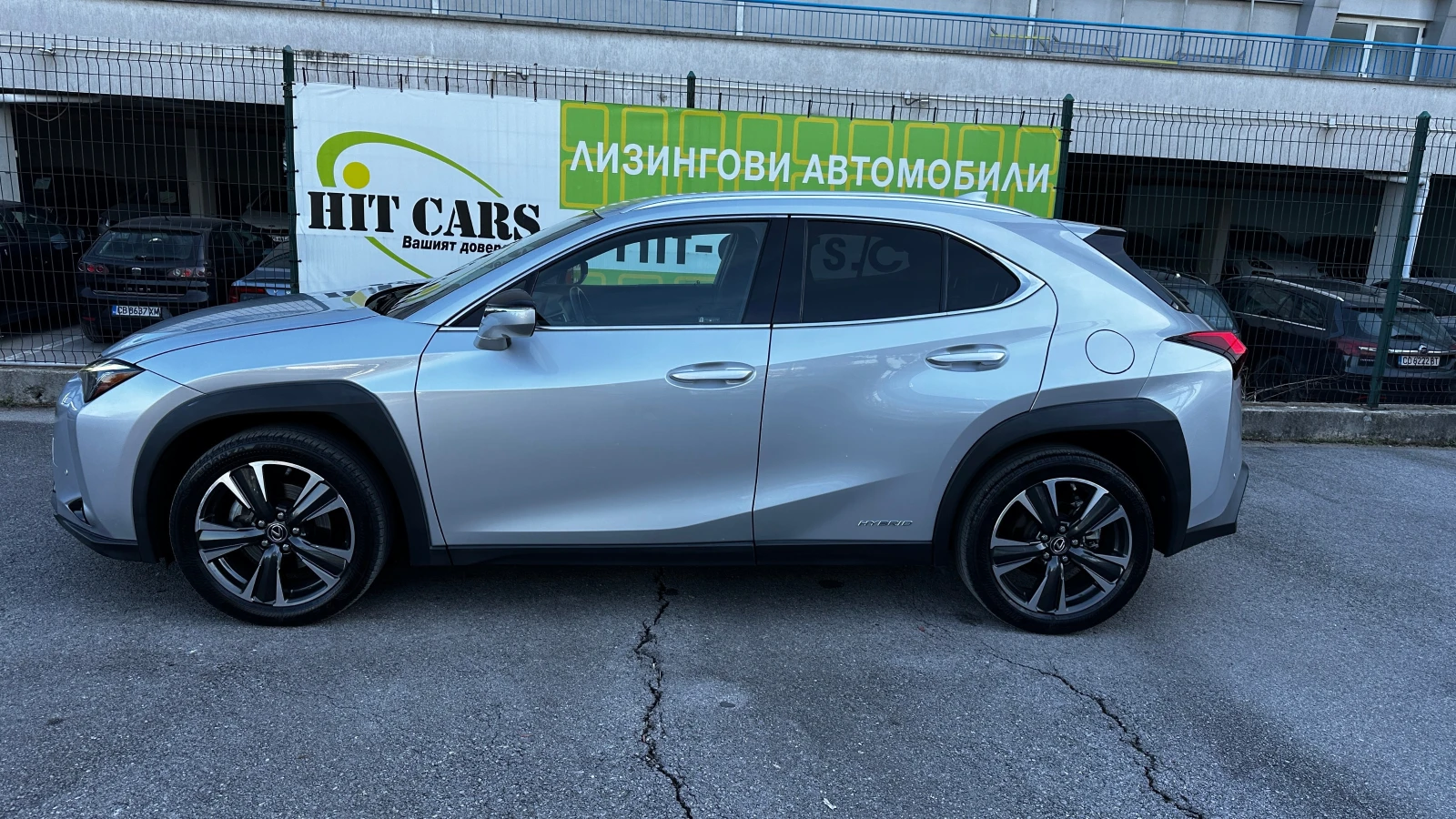 Lexus UX 250h Hybrid Гаранция ОБДУХВАНE/360 КАМЕРА/HEAD-UP/ - изображение 4