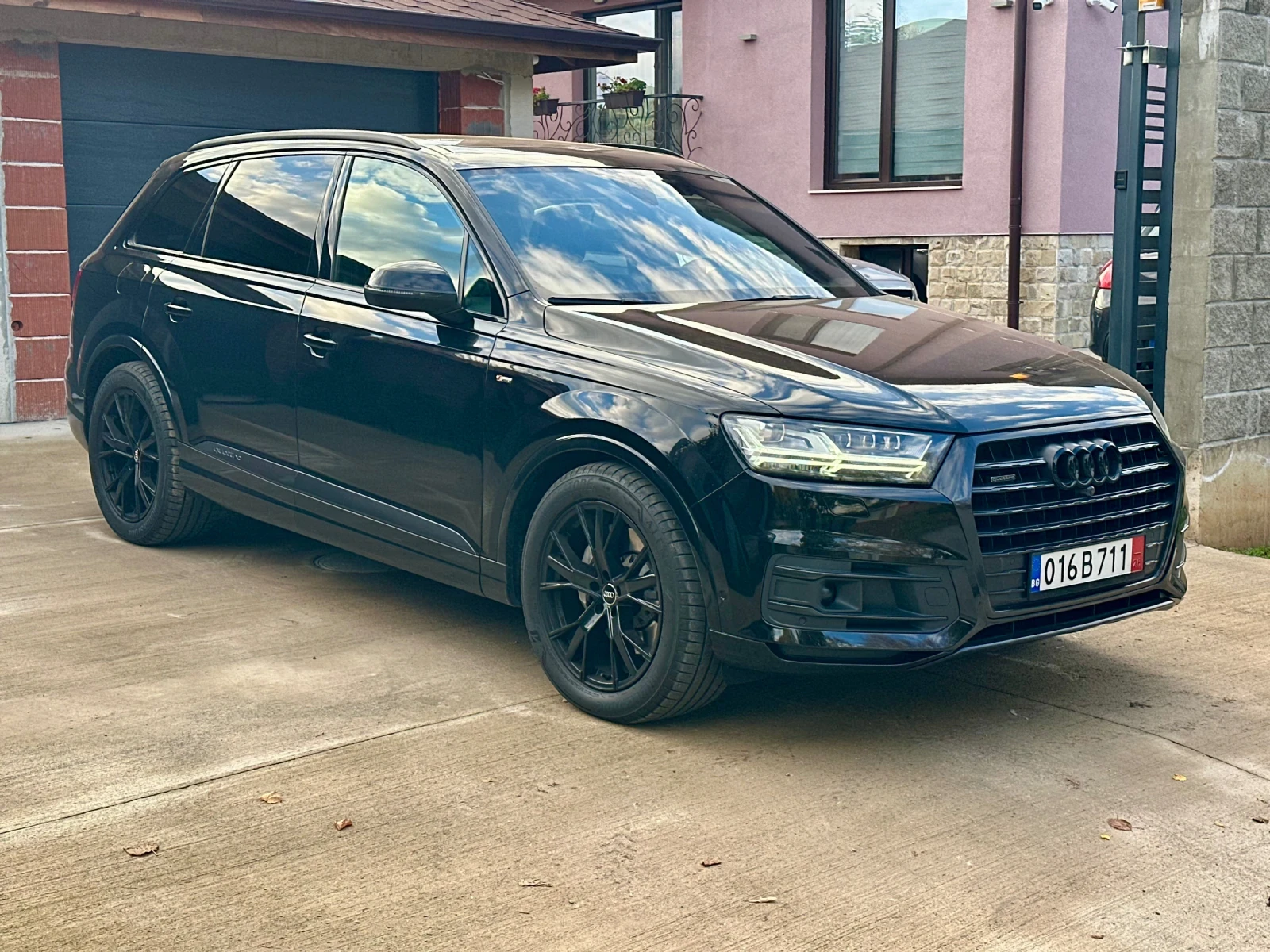 Audi Q7 3xS line* Headup* Night Vision* Distronic* 7местна - изображение 2