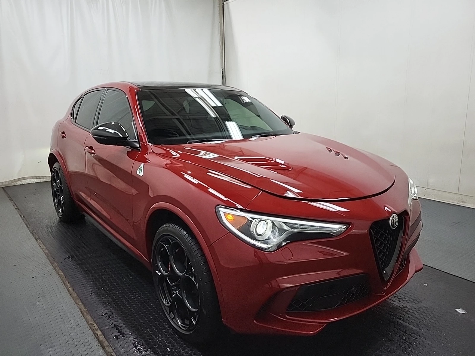 Alfa Romeo Stelvio QUADRIFOGLIO CARFAX АВТО КРЕДИТ  - изображение 3