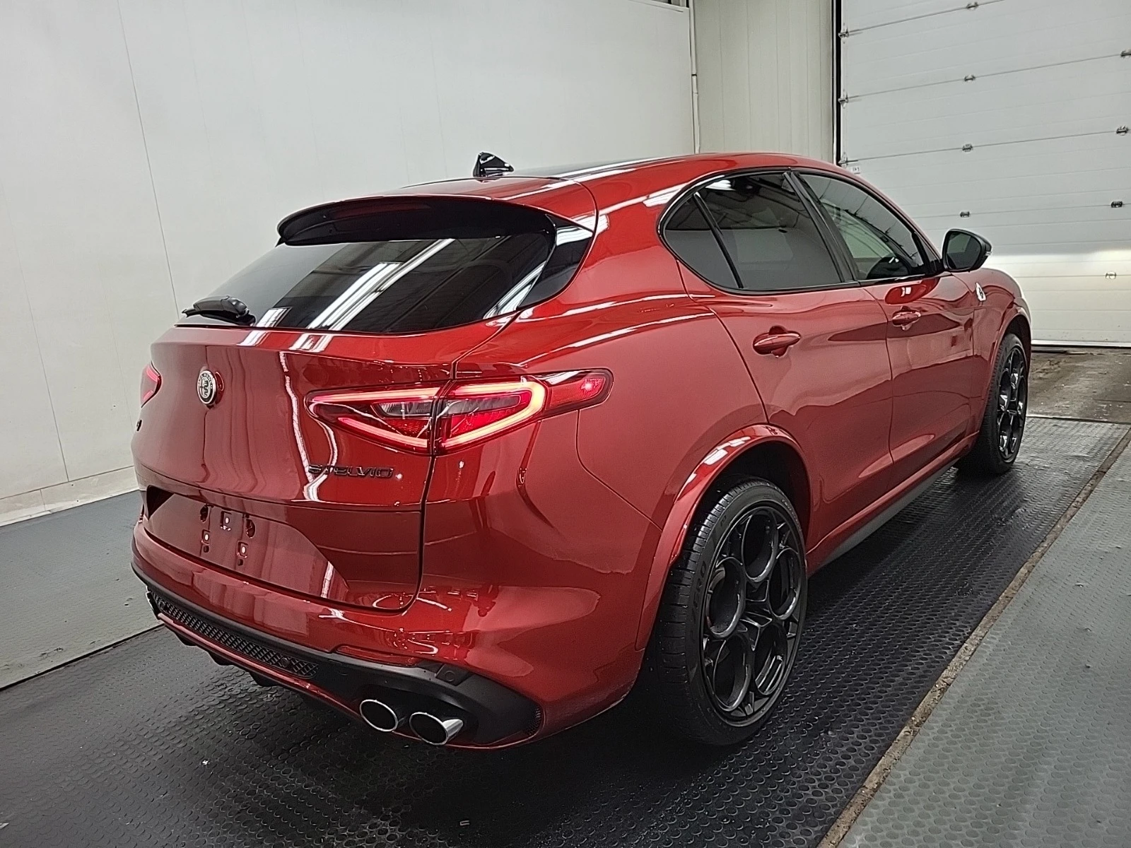 Alfa Romeo Stelvio QUADRIFOGLIO CARFAX АВТО КРЕДИТ  - изображение 4