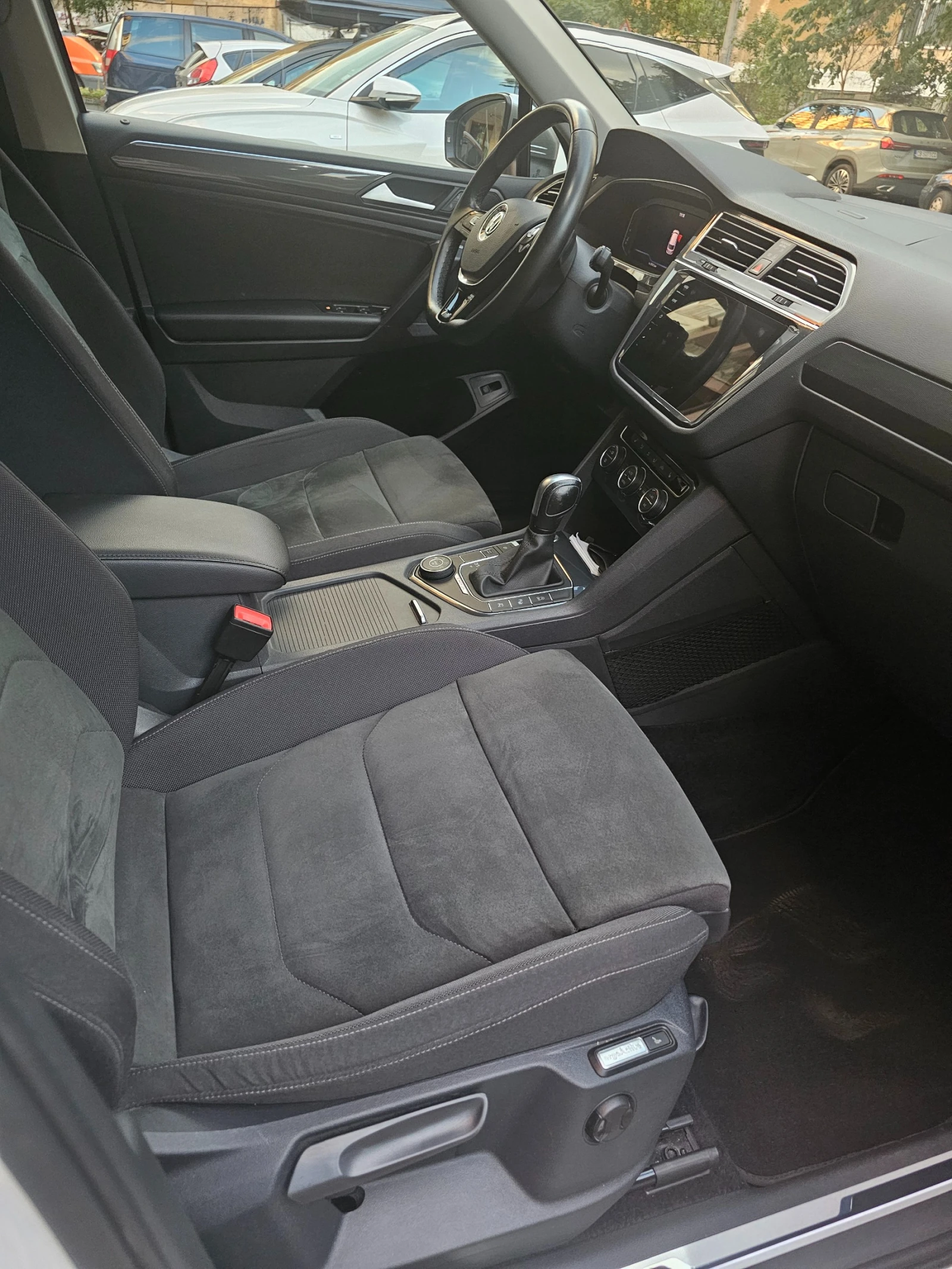 VW Tiguan Allspace  Elegance 4Motion 2.0TDI 200PS  DCC | Mobile.bg   9