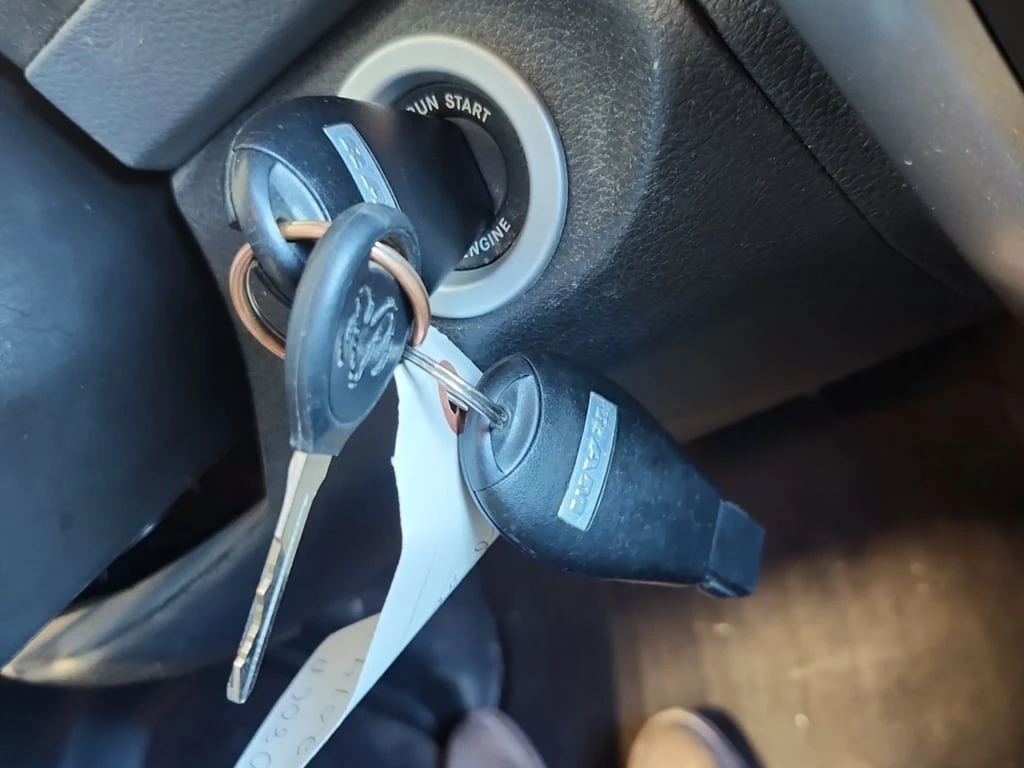 Dodge RAM 1500 * SLT CREW CAB SHORT BED * CARFAX * БЕЗ ПЪРВОНАЧАЛ - изображение 6