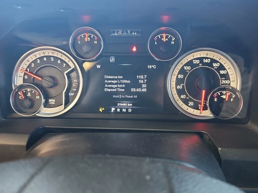 Dodge RAM 1500 * SLT CREW CAB SHORT BED * CARFAX * БЕЗ ПЪРВОНАЧАЛ - изображение 7