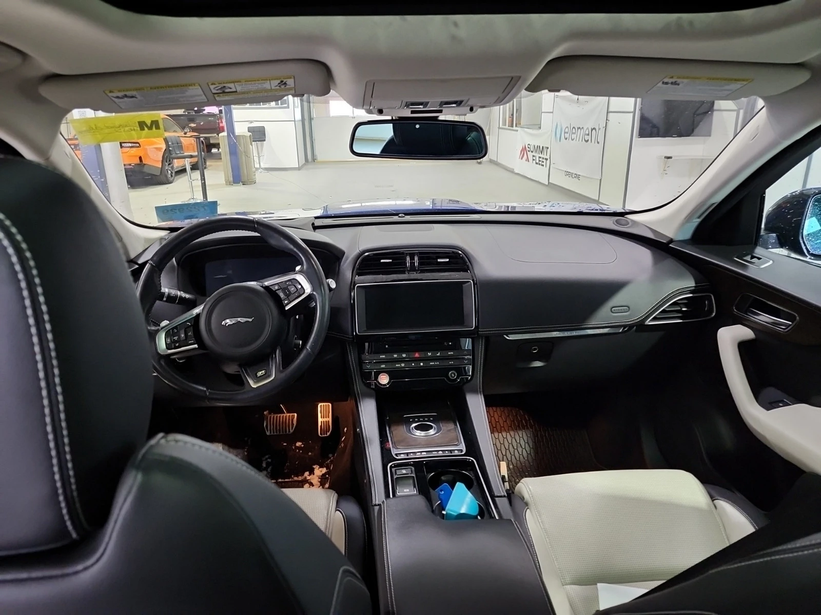 Jaguar F-PACE R-SPORT * * CARFAX * * АВТО КРЕДИТ * * , снимка 8 - Автомобили и джипове - 54083503