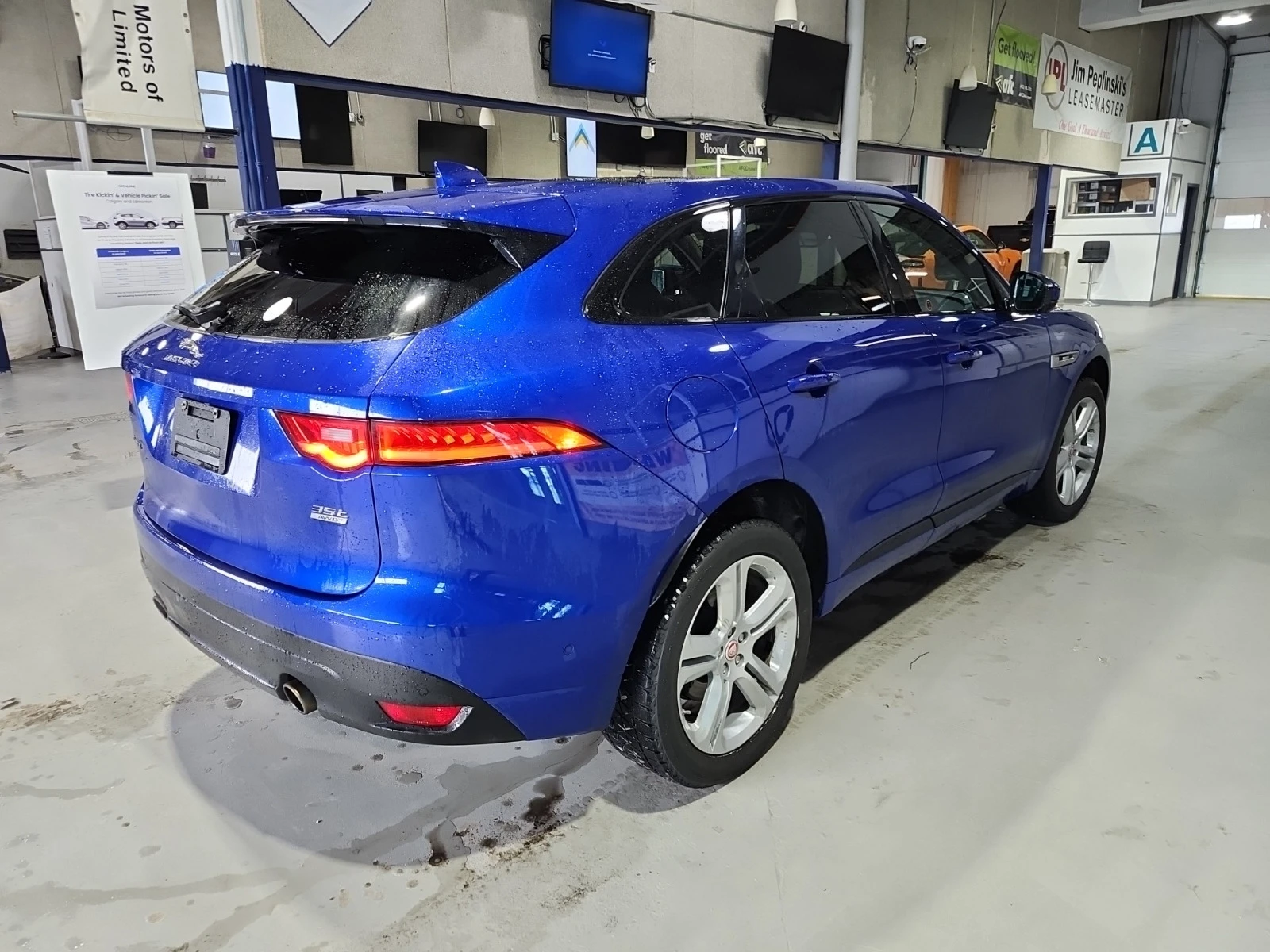 Jaguar F-PACE R-SPORT * * CARFAX * * АВТО КРЕДИТ * * , снимка 4 - Автомобили и джипове - 54083503