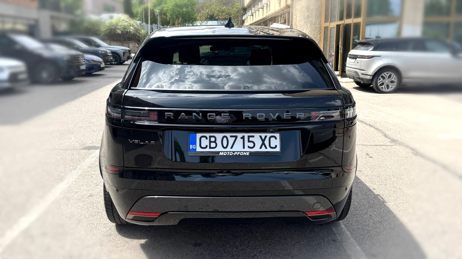 Land Rover Range Rover Velar HSE / R-DYNAMIC / ГАРАНЦИЯ 2028, снимка 3 - Автомобили и джипове - 54525966