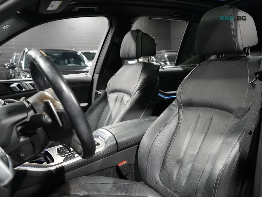 BMW X5 M50i xDrive AWD* AвтоКредит * (ЦЕНА ДО БГ), снимка 11 - Автомобили и джипове - 54596767
