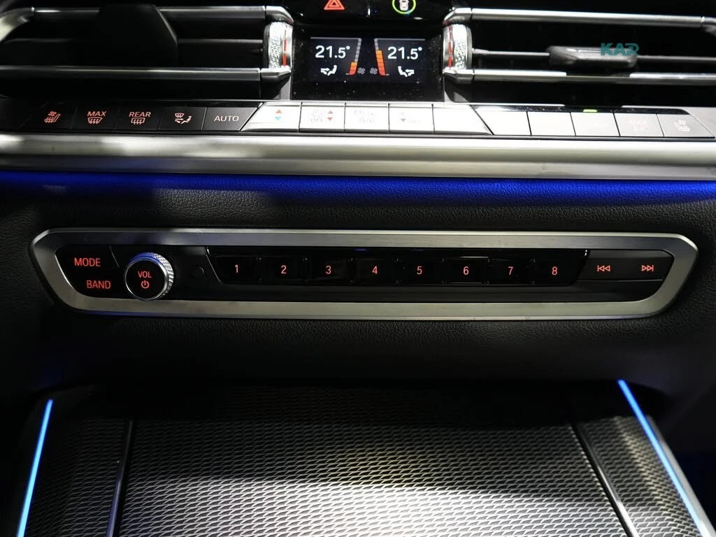 BMW X5 M50i xDrive AWD* AвтоКредит * (ЦЕНА ДО БГ), снимка 15 - Автомобили и джипове - 54596767
