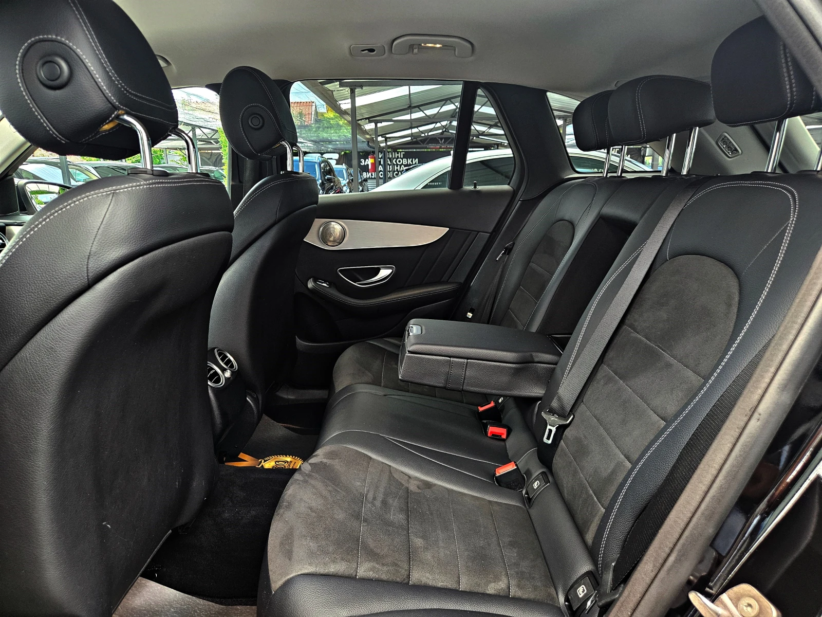 Mercedes-Benz GLC 250 AMG/GERMANY/CAMERA/ПОДГРЕВ/BURMESTER/AUTO HOLD/LIZ, снимка 16 - Автомобили и джипове - 54960743