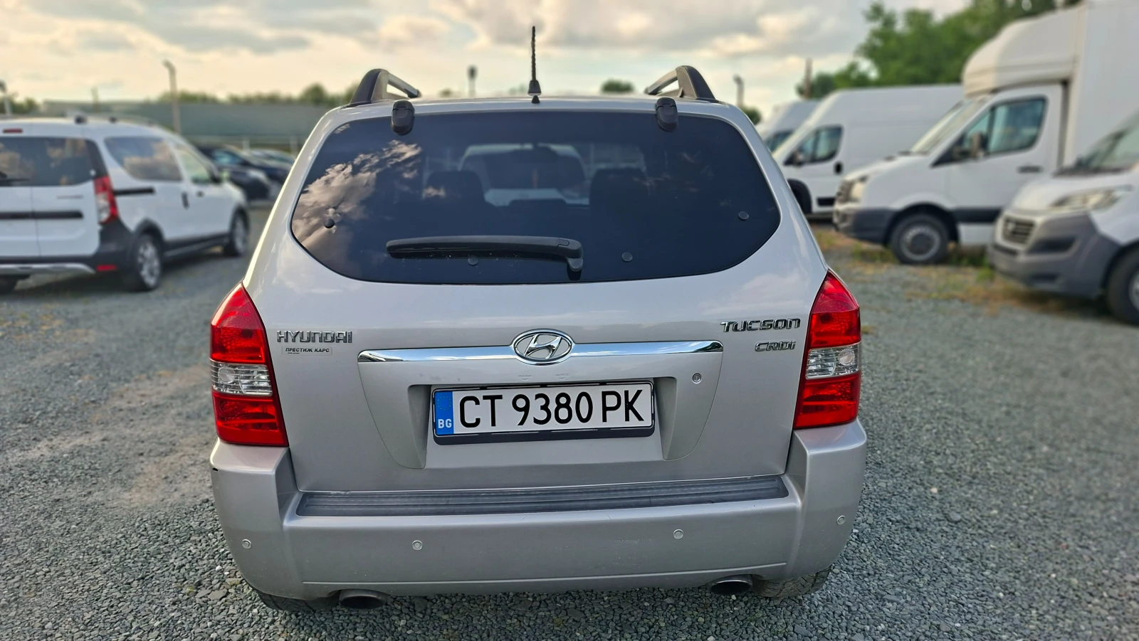 Hyundai Tucson 2.0CRDi 140k.c., снимка 6 - Автомобили и джипове - 54982998
