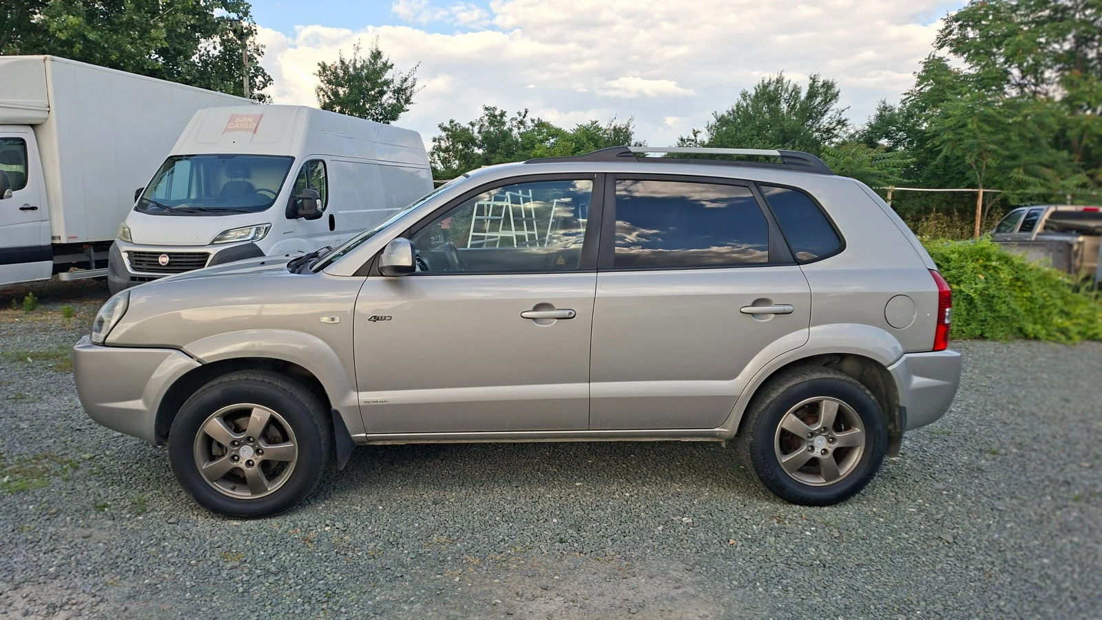 Hyundai Tucson 2.0CRDi 140k.c., снимка 8 - Автомобили и джипове - 54982998