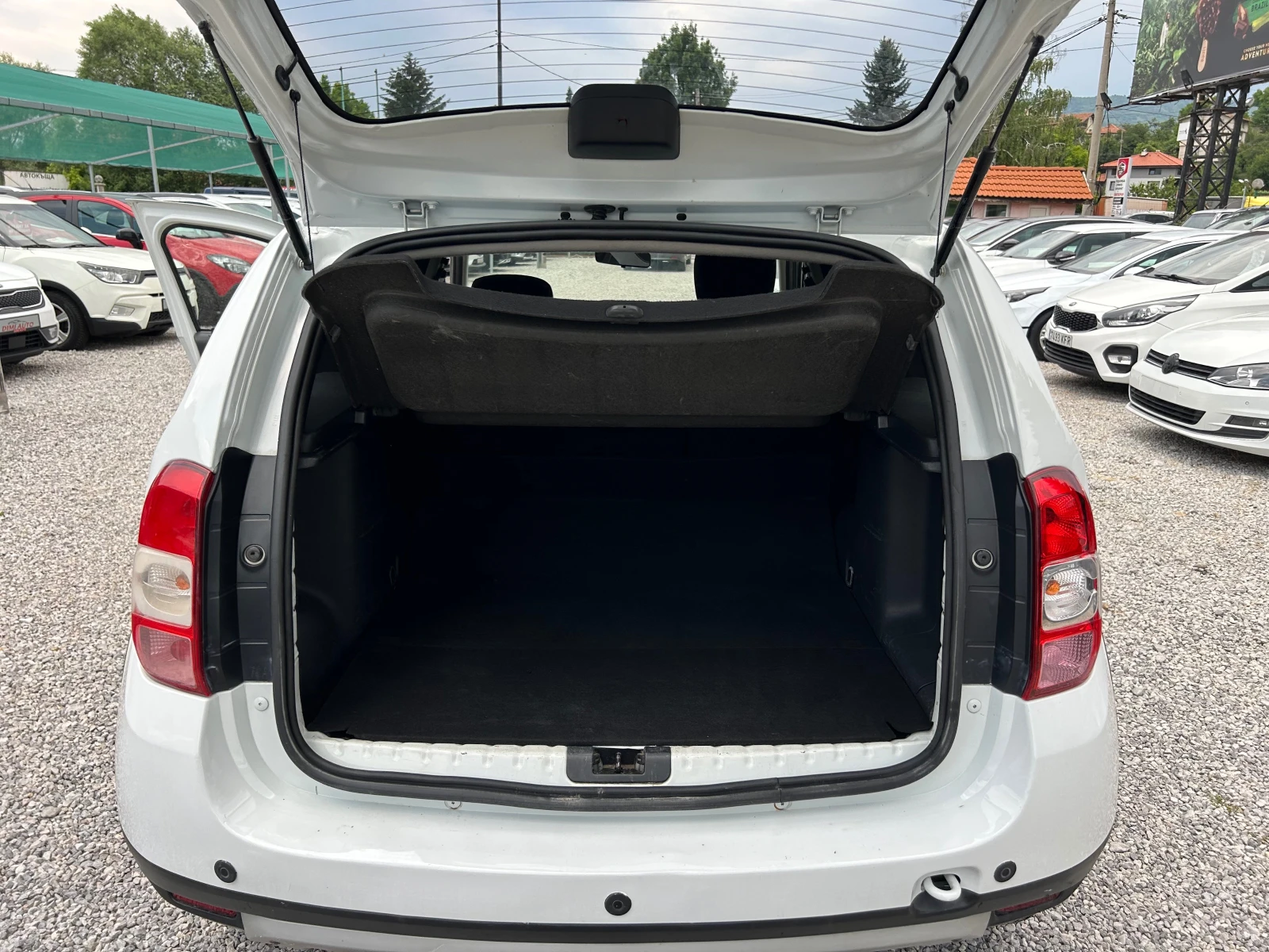 Dacia Duster 1.5DCI EURO6B 4X4  FACE, снимка 13 - Автомобили и джипове - 55001043