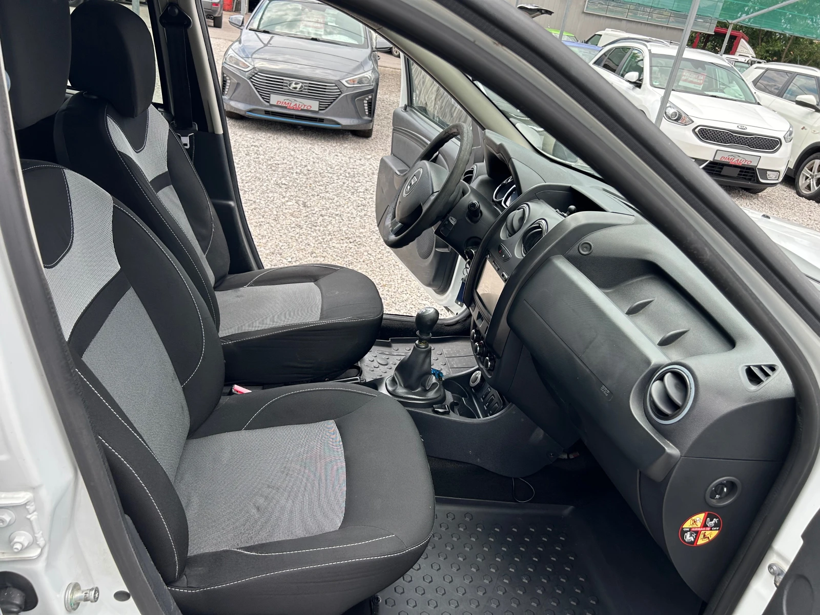 Dacia Duster 1.5DCI EURO6B 4X4  FACE, снимка 14 - Автомобили и джипове - 55001043