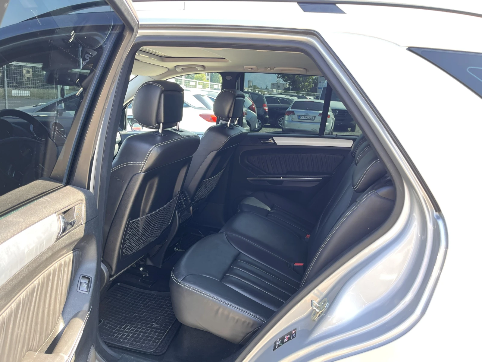 Mercedes-Benz ML 320 CDI 4 MATIC, снимка 7 - Автомобили и джипове - 55115865