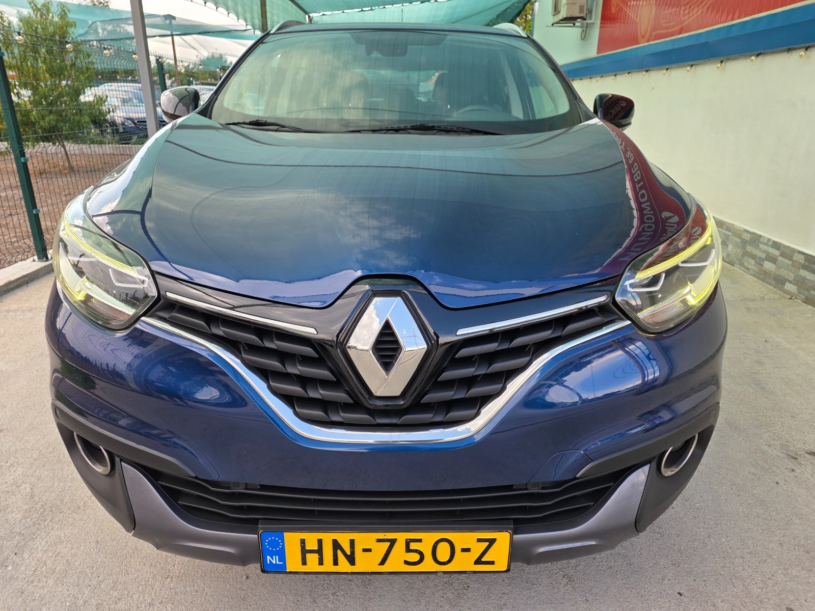 Renault Kadjar KAYLESS GO/STAR-STOP/NAVI/LED/BOSE, снимка 2 - Автомобили и джипове - 56164779