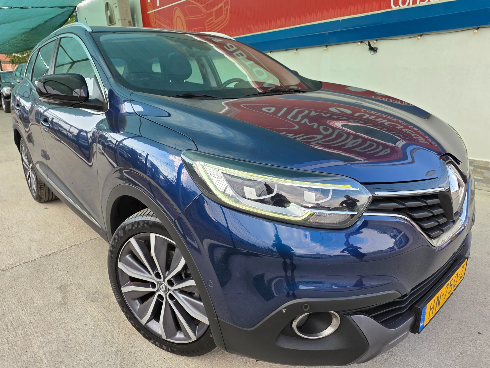 Renault Kadjar KAYLESS GO/STAR-STOP/NAVI/LED/BOSE, снимка 3 - Автомобили и джипове - 56164779