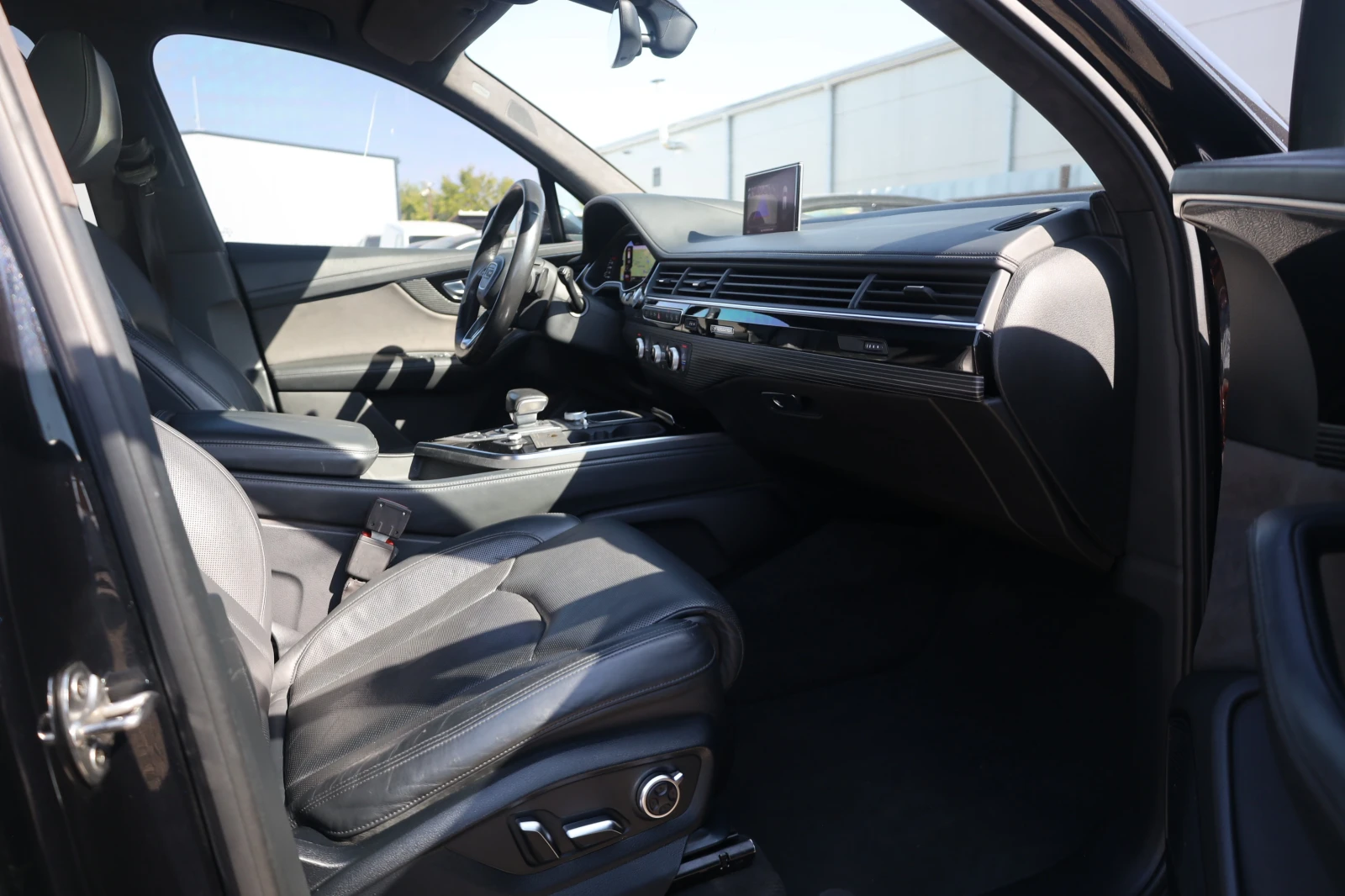 Audi Q7 3.0TDI SQ7Paket Quattro NightVis ����� Pano KeyGO | Mobile.bg � ����������� 7