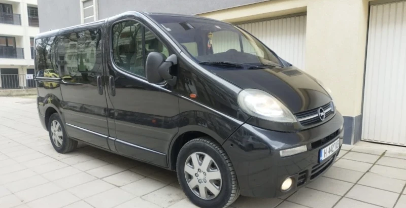 Opel Vivaro, снимка 1 - Бусове и автобуси - 49030192