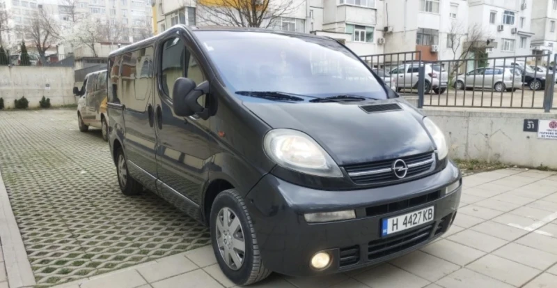 Opel Vivaro, снимка 3 - Бусове и автобуси - 49030192