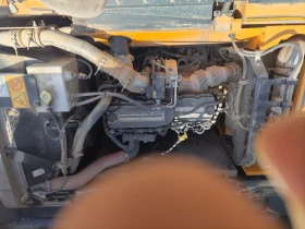 Багер Hyundai HX220L, снимка 10