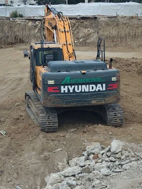 Багер Hyundai HX220L, снимка 6
