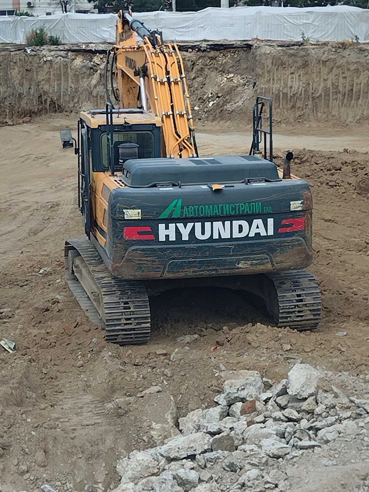Багер Hyundai HX220L, снимка 6 - Индустриална техника - 55280446