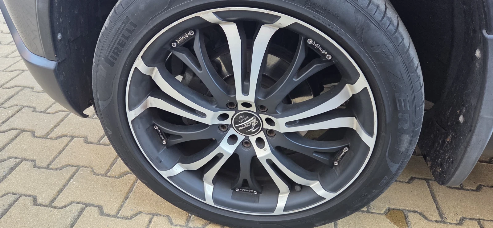 Гуми с джанти Pirelli 245/45R19, снимка 3 - Гуми и джанти - 55772729