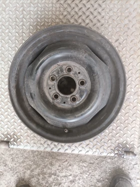       Mercedes-Benz 123
