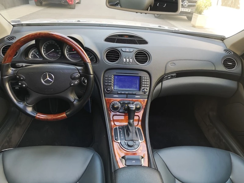 Mercedes-Benz SL 500 SL500 AMG 7G Tronic R230 перфектен, снимка 9 - Автомобили и джипове - 47602316