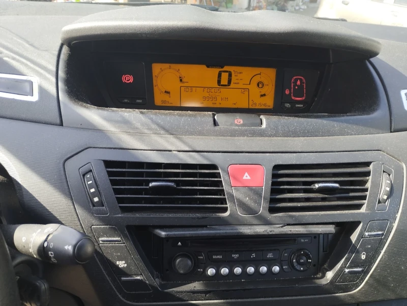 Citroen C4 Picasso 1.6i klimatronik 6+ 1, снимка 16 - Автомобили и джипове - 47617746