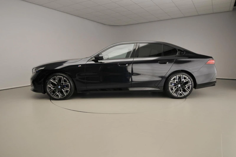 BMW 540 d/ xDrive/ M-SPORT/ CAMERA/ SHADOW LINE/ LED/ , снимка 3 - Автомобили и джипове - 50995261