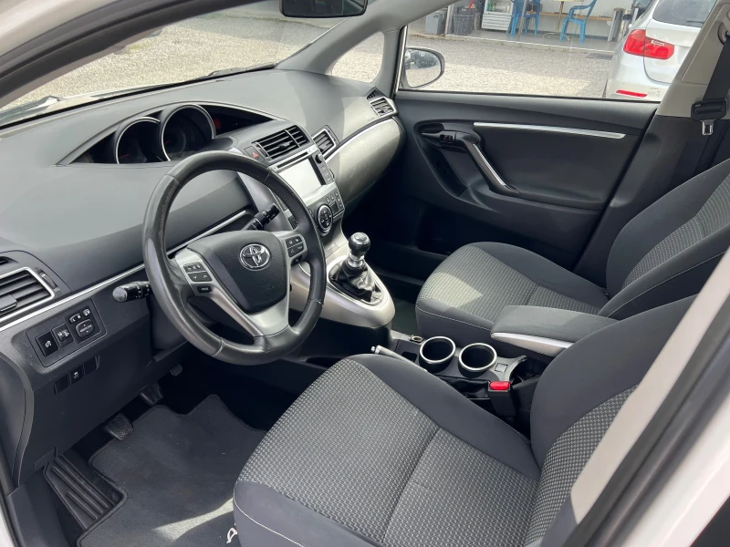 Toyota Verso 1.6D4D Euro6 kamera, снимка 7 - Автомобили и джипове - 51909085