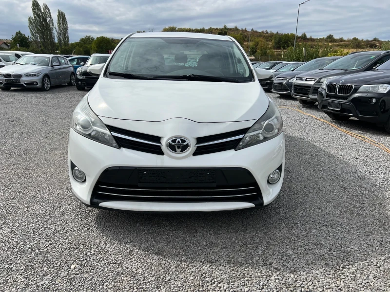 Toyota Verso 1.6D4D Euro6 kamera, снимка 2 - Автомобили и джипове - 51909085