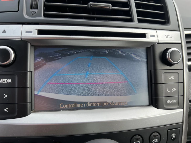 Toyota Verso 1.6D4D Euro6 kamera, снимка 11 - Автомобили и джипове - 51909085