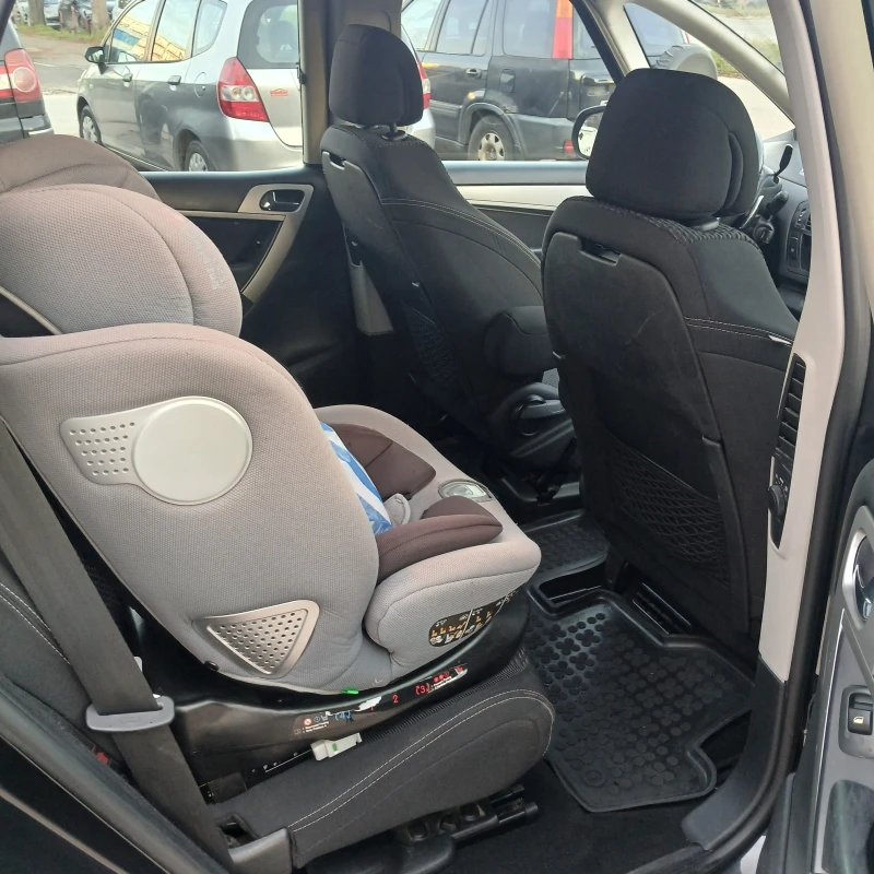 Citroen C4 Picasso, снимка 14 - Автомобили и джипове - 52837030