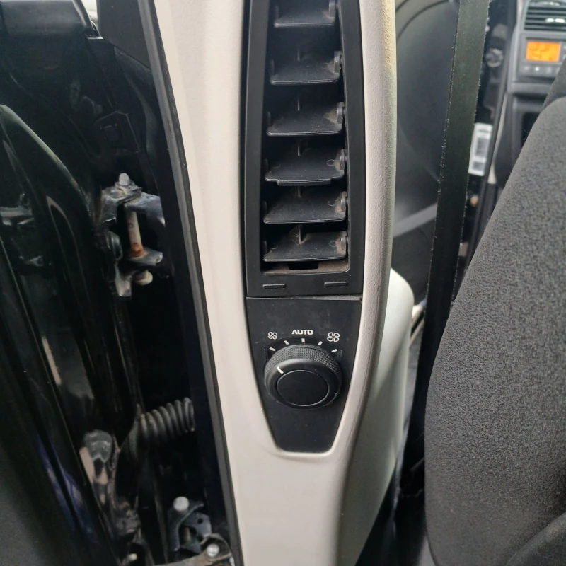 Citroen C4 Picasso, снимка 16 - Автомобили и джипове - 52837030