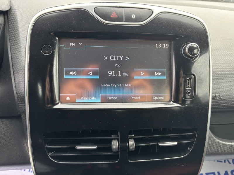 Renault Clio 1.2 - Бензин/Газ, снимка 10 - Автомобили и джипове - 52884515