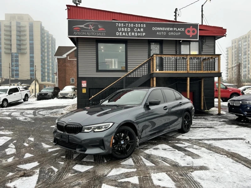 BMW 330 * CLEAN CARFAX| CARPLAY| BLACK OUT PACKAGE * CARFA