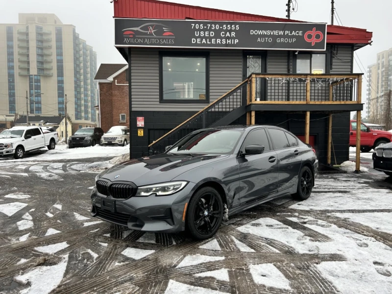 BMW 330 * CLEAN CARFAX| CARPLAY| BLACK OUT PACKAGE * CARFA, снимка 2 - Автомобили и джипове - 52892097