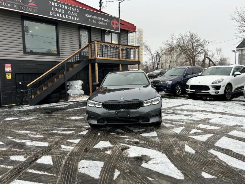 BMW 330 * CLEAN CARFAX| CARPLAY| BLACK OUT PACKAGE * CARFA, снимка 3 - Автомобили и джипове - 52892097