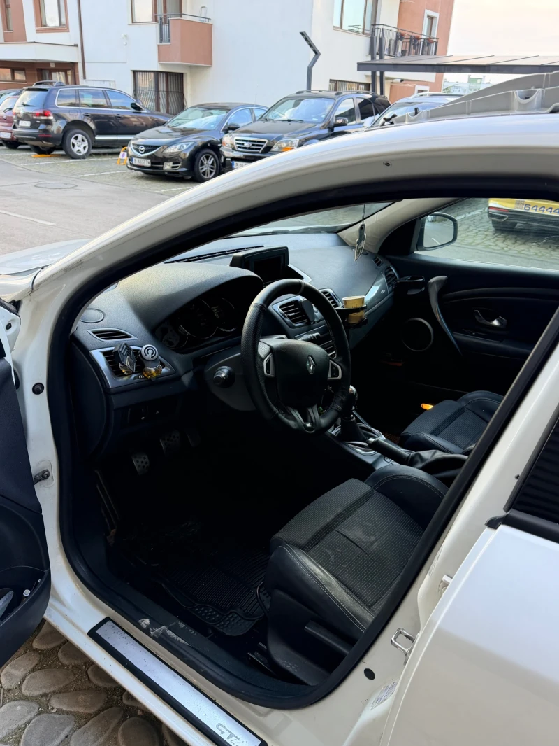 Renault Megane GT line, снимка 9 - Автомобили и джипове - 53023729