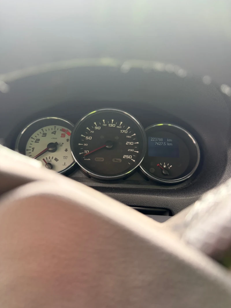 Renault Megane GT line, снимка 12 - Автомобили и джипове - 53023729