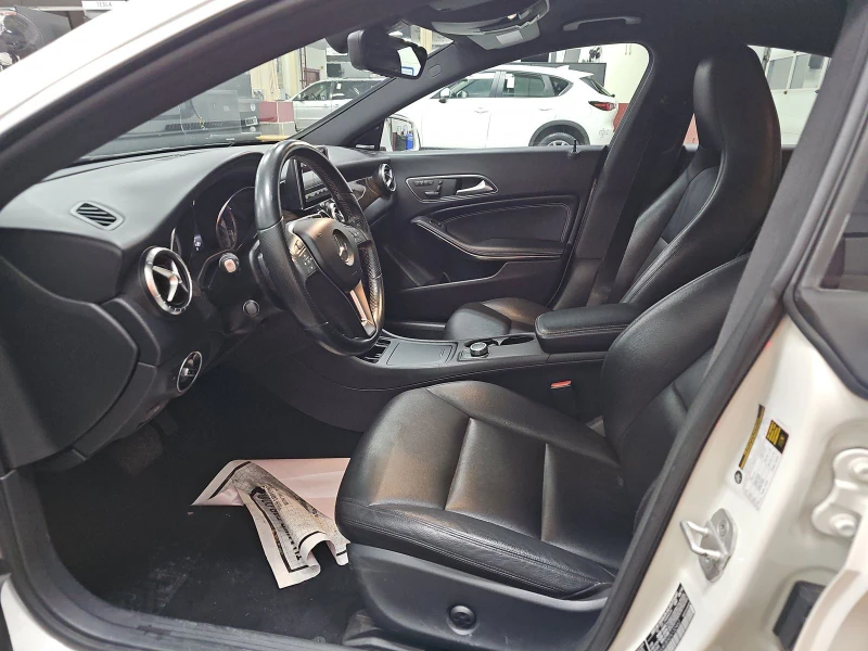 Mercedes-Benz CLA 250, снимка 7 - Автомобили и джипове - 53188004